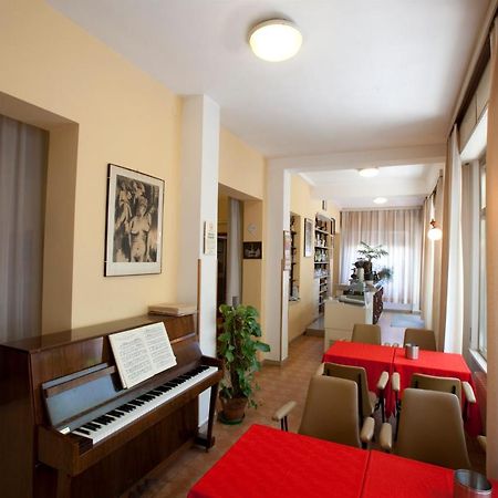 Albergo Moretti Сенигалия Екстериор снимка